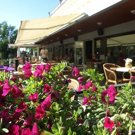 Отель Tammisaaren Kaupunginhotelli 3*