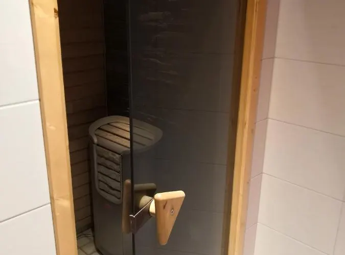 Tammisaaren Kaupunginhotelli ホテル ラーセポリ